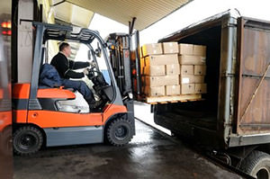 Container Handling in St. Louis | Logistics & Warehousing Services